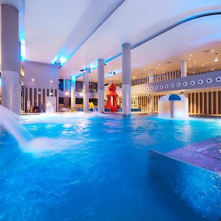 Vacationclub - Baltic Park Fort Apartament E.115 Swinoujscie Bagian luar foto